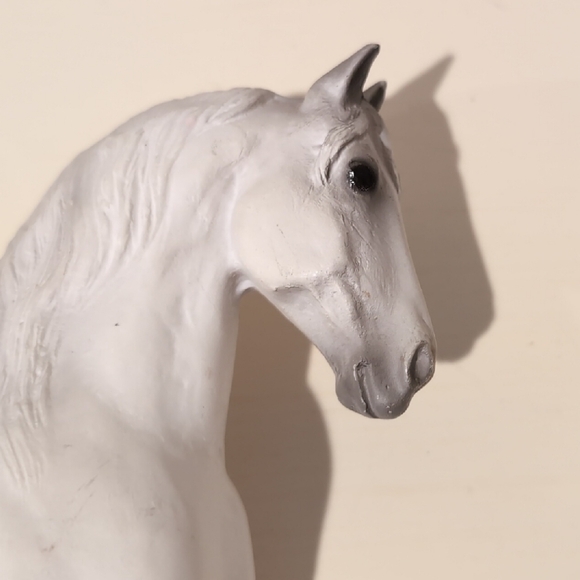 Breyer No. 475 Pluto the Lipizzanzer - Picture 8 of 13